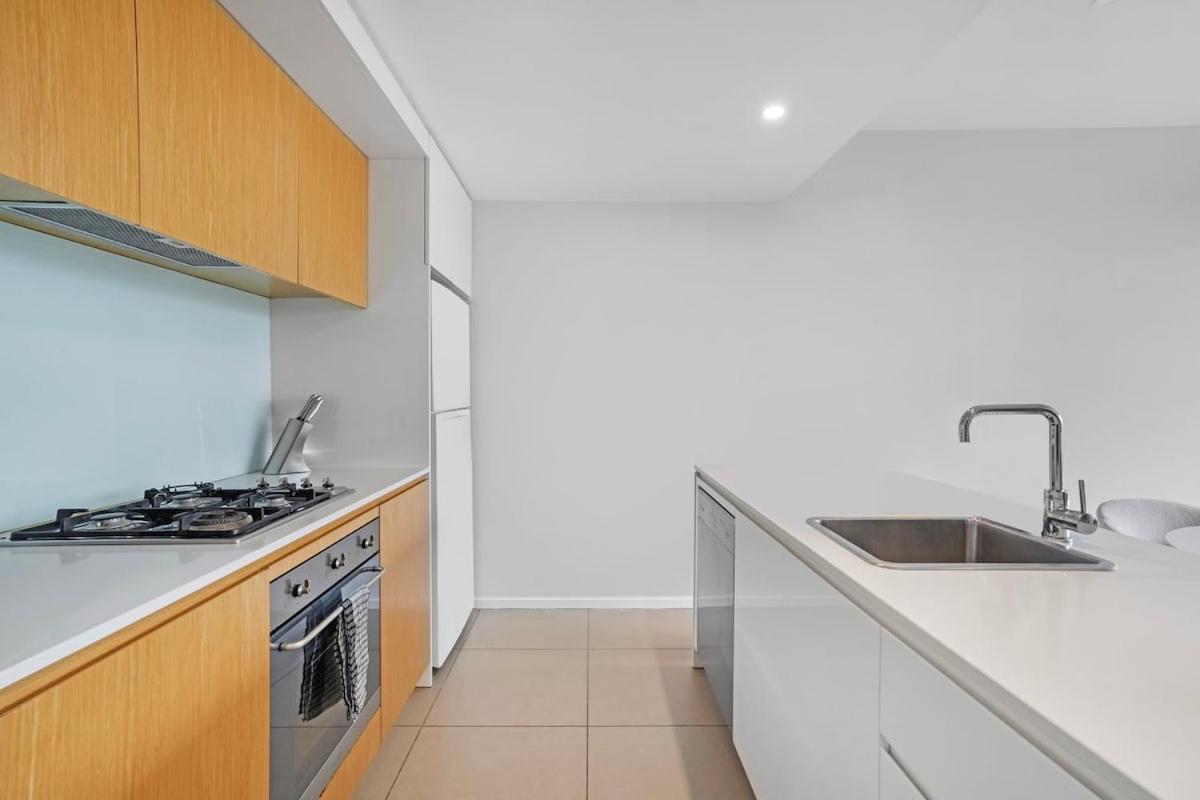 Stylish 1bed Next To Macquarie Centre & Metro *